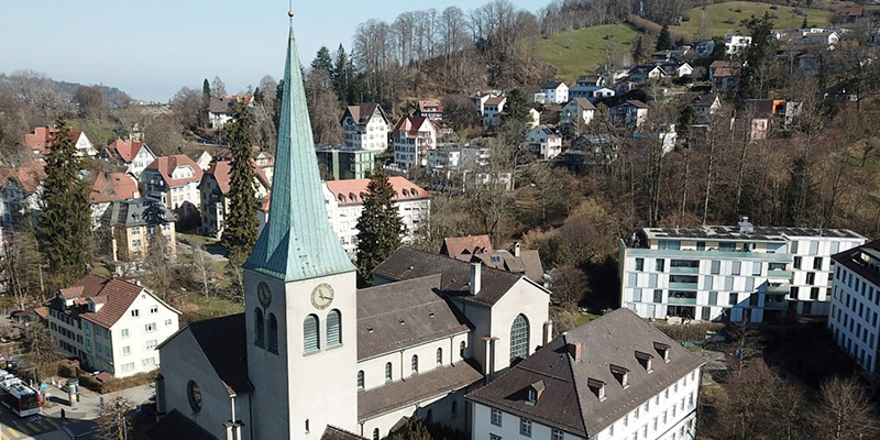 anlass-maiandacht-beten-mit-fuessen
